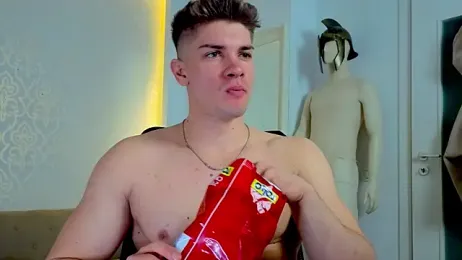 MaxKaiden — Stripchat recorded stream image, 03.05.2026 08:00