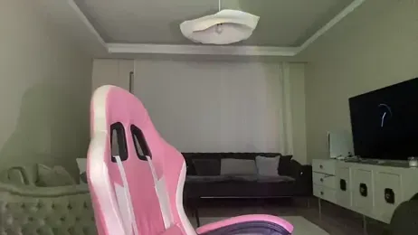 petitebeauty — Stripchat recorded stream image, 03.05.2026 21:00
