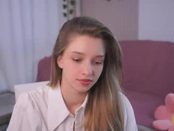 little_poetry — Chaturbate recorded stream image, 09.03.2025 14:20