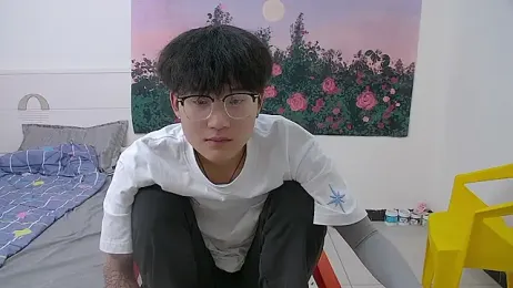 KK-cuteboy — Stripchat recorded stream image, 04.05.2026 13:00