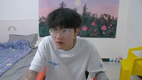 KK-cuteboy — Stripchat recorded stream image, 04.05.2026 13:00