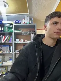 AdrianRinaldi — Stripchat recorded stream image, 04.05.2026 13:40