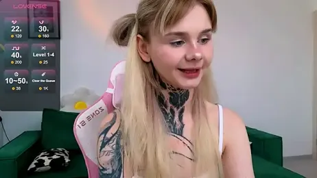 Britney_Lynch — Stripchat recorded stream image, 04.05.2026 14:00