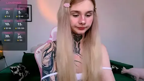 Britney_Lynch — Stripchat recorded stream image, 04.05.2026 14:00