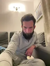 Michel_huge — Stripchat recorded stream image, 04.05.2026 18:30