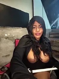 AmazonianMistress — Stripchat recorded stream image, 04.05.2026 22:30