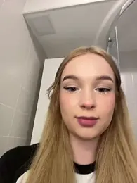 Baby_Tiny — Stripchat recorded stream image, 06.05.2026 19:30