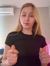 LunaRase — Stripchat recorded stream image, 08.05.2026 06:40