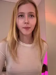 LunaRase — Stripchat recorded stream image, 08.05.2026 06:40