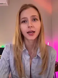 LunaRase — Stripchat recorded stream image, 08.05.2026 06:40