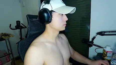 Tkcqcc — Stripchat recorded stream image, 09.05.2026 10:30
