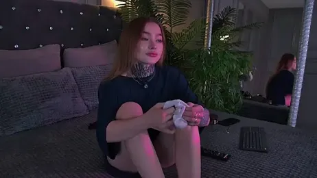 AriWild — Stripchat recorded stream image, 11.05.2026 04:20