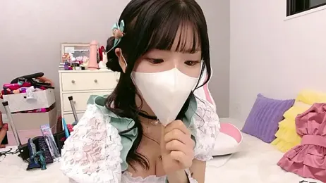-minami- — Stripchat recorded stream image, 11.05.2026 12:00