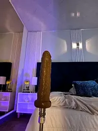 MollyCruz — Stripchat recorded stream image, 11.05.2026 12:30