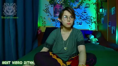 TrickyKitsune — Stripchat recorded stream image, 11.05.2026 15:40