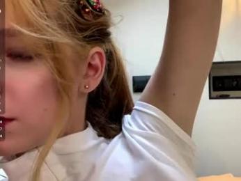 domitilabarrus — Chaturbate recorded stream image, 12.05.2026 01:20