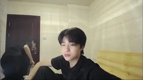 XX-XIUXIU — Stripchat recorded stream image, 12.05.2026 13:40