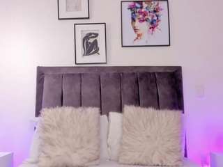 helen-moorex — Camsoda recorded stream image, 13.05.2026 12:50