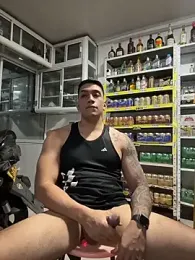 OliverWest04 — Stripchat recorded stream image, 14.05.2026 05:10