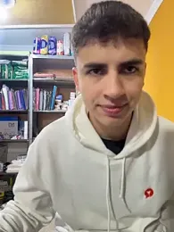 AdrianRinaldi — Stripchat recorded stream image, 14.05.2026 13:50