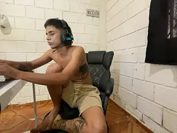 Max_TheHorseDick — Stripchat recorded stream image, 14.05.2026 17:50