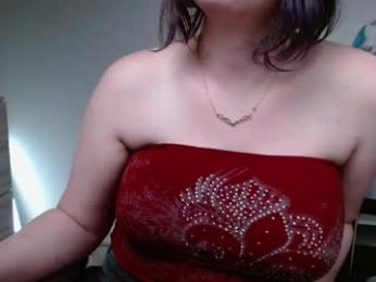 krystalsyxx — Chaturbate recorded stream image, 14.05.2026 14:20