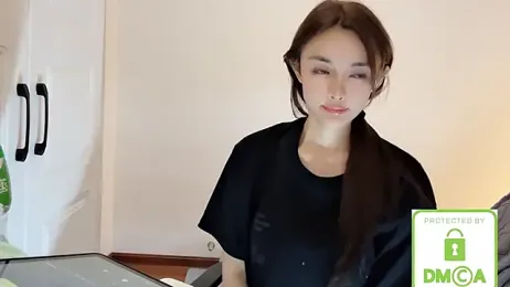 Nivaria- — Stripchat recorded stream image, 15.05.2026 06:20