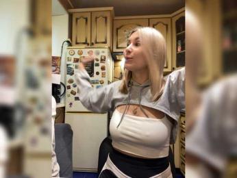 _Magic_ — Bongacams recorded stream image, 15.05.2026 08:40