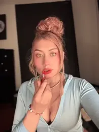 _Danna — Stripchat recorded stream image, 15.05.2026 11:20