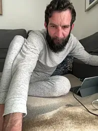 Michel_huge — Stripchat recorded stream image, 15.05.2026 16:30
