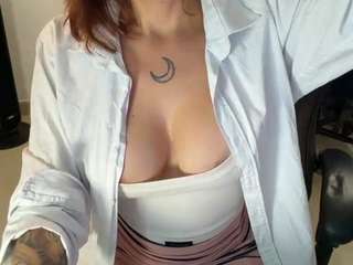 anastaxialynn — Camsoda recorded stream image, 15.05.2026 23:00