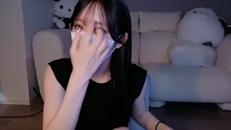 R-bonbon — Stripchat recorded stream image, 15.05.2026 23:30