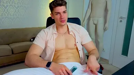 MaxKaiden — Stripchat recorded stream image, 16.05.2026 04:40