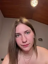 ViviVision99 — Stripchat recorded stream image, 16.05.2026 16:50