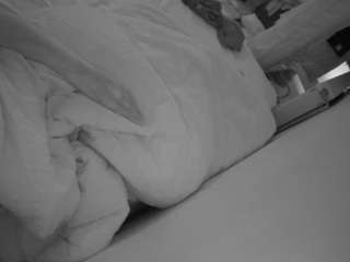 voyeurcam-julmodels-whitebed-4 — Camsoda recorded stream image, 16.05.2026 16:10