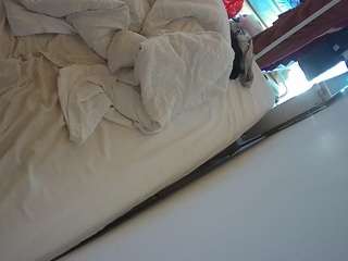 voyeurcam-julmodels-whitebed-4 — Camsoda recorded stream image, 16.05.2026 16:10