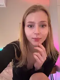 LunaRase — Stripchat recorded stream image, 18.05.2026 08:20