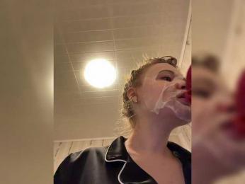 _lisichka — Bongacams recorded stream image, 18.05.2026 21:10