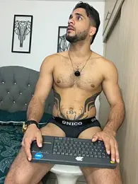 Maximiliano_ford — Stripchat recorded stream image, 20.05.2026 10:50
