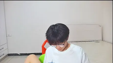 KK-cuteboy — Stripchat recorded stream image, 20.05.2026 12:20