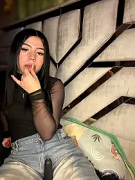 Laura-Khalifa — Stripchat recorded stream image, 21.05.2026 03:20