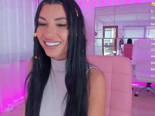 diamondt33n — Camsoda recorded stream image, 21.05.2026 09:20