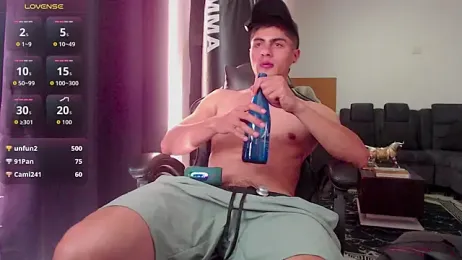 Stiven_CL — Stripchat recorded stream image, 22.05.2026 13:20