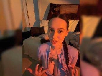 Italianka — Bongacams recorded stream image, 22.05.2026 17:40