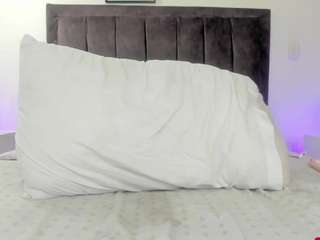 helen-moorex — Camsoda recorded stream image, 23.05.2026 13:00