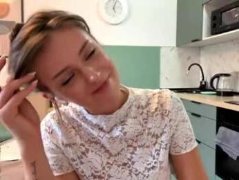 tinybliss — Chaturbate recorded stream image, 25.05.2026 11:30