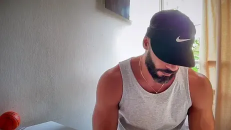 romeolovedark — Stripchat recorded stream image, 25.05.2026 14:00