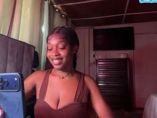 iluvsaffire-bleu — Camsoda recorded stream image, 25.05.2026 15:40