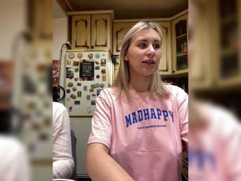 _Magic_ — Bongacams recorded stream image, 25.05.2026 18:30