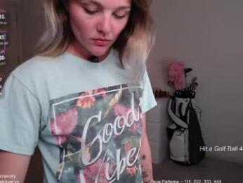 petitebrat — Chaturbate recorded stream image, 25.05.2026 23:40